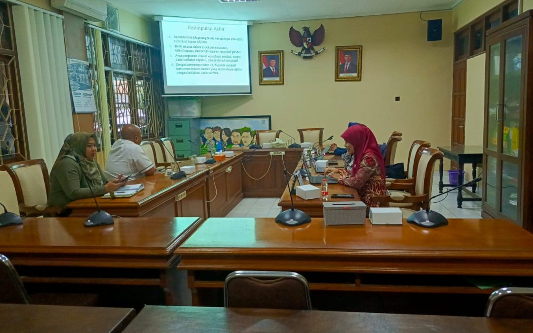 PUSAT STUDI HUKUM DAN KEBIJAKAN PUBLIK UNIMMA BERSAMA DPRD KOTA MAGELANG MEMBAHAS NASKAH AKADEMIK DAN RANCANGAN PERATURAN DAERAH KOTA MAGELANG TENTANG PENGARUSUTAMAAN GENDER